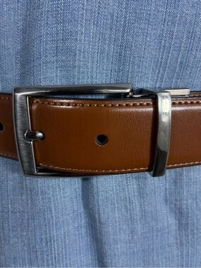 An original Penguin Reversible Mens belt Brown Bonded Leather Silver Buckle